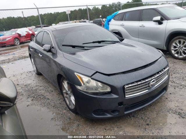  Salvage Nissan Maxima