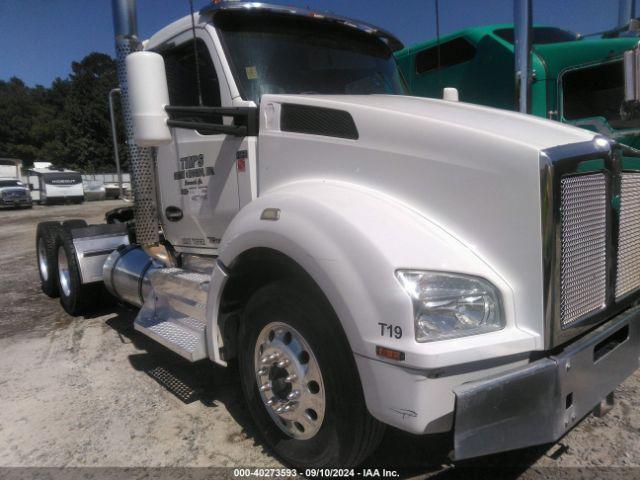  Salvage Kenworth T880