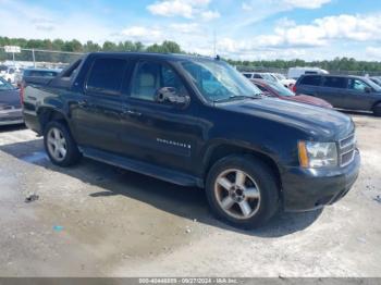  Salvage Chevrolet Avalanche 1500