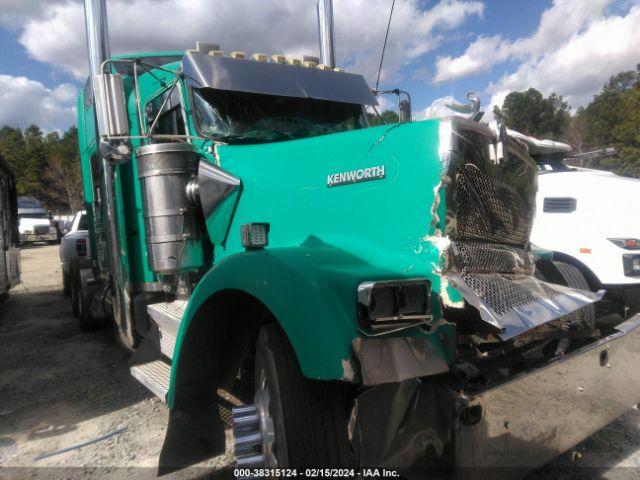  Salvage Kenworth W900