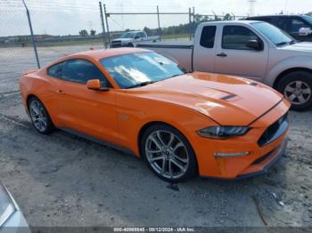  Salvage Ford Mustang