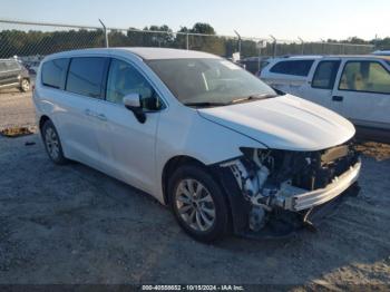  Salvage Chrysler Pacifica