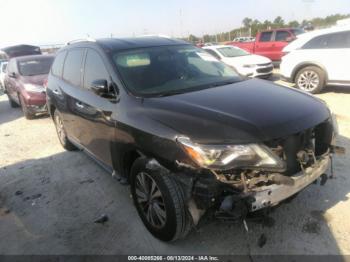  Salvage Nissan Pathfinder