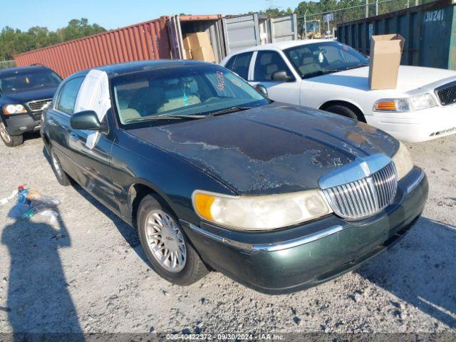  Salvage Lincoln Towncar