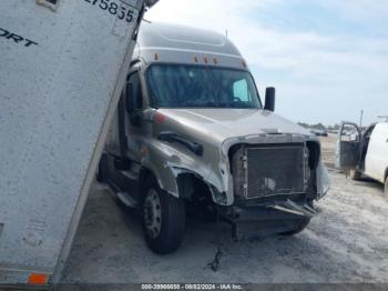  Salvage Freightliner Cascadia 125