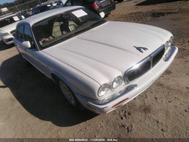  Salvage Jaguar Xj8