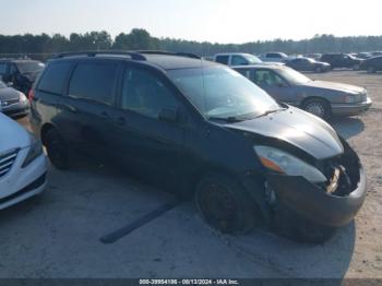  Salvage Toyota Sienna