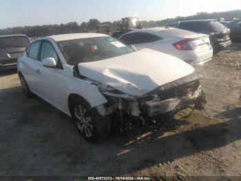  Salvage Nissan Altima