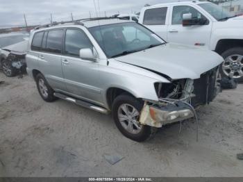  Salvage Toyota Highlander