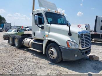  Salvage Freightliner Cascadia 125