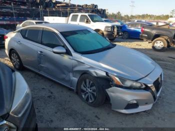  Salvage Nissan Altima