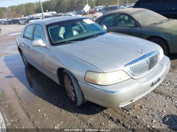  Salvage Lincoln Towncar