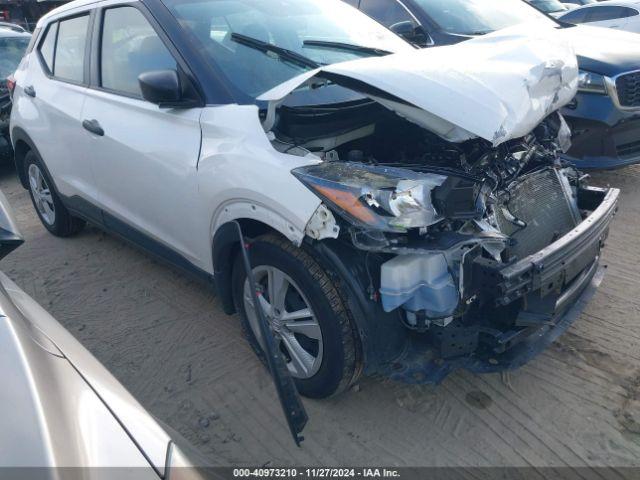  Salvage Nissan Kicks