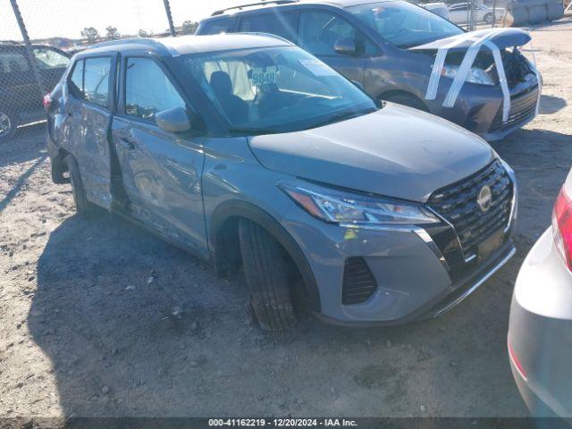  Salvage Nissan Kicks