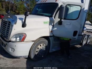  Salvage Freightliner Cascadia 125