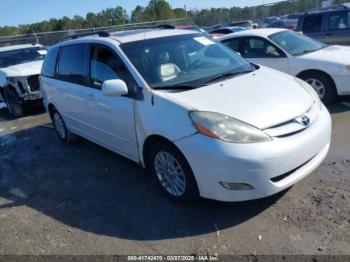  Salvage Toyota Sienna