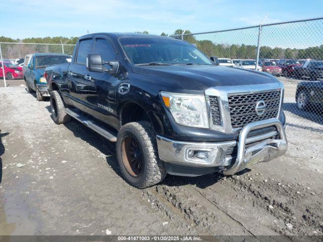  Salvage Nissan Titan