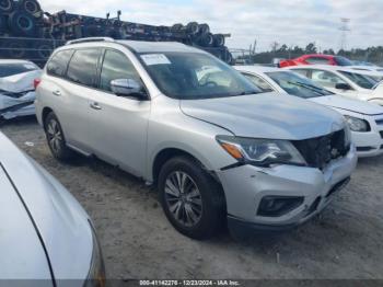  Salvage Nissan Pathfinder