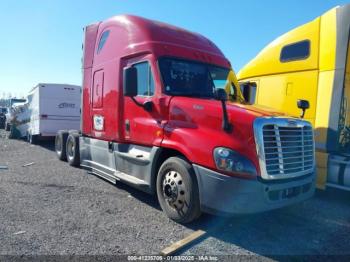  Salvage Freightliner Cascadia 125