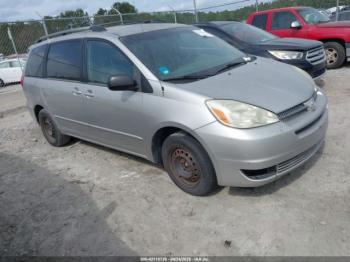  Salvage Toyota Sienna