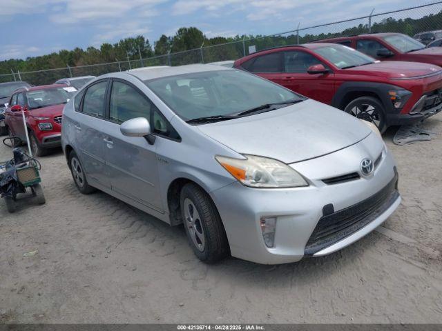  Salvage Toyota Prius