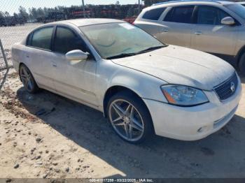 Salvage Nissan Altima