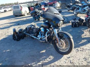  Salvage Harley-Davidson Flhxs