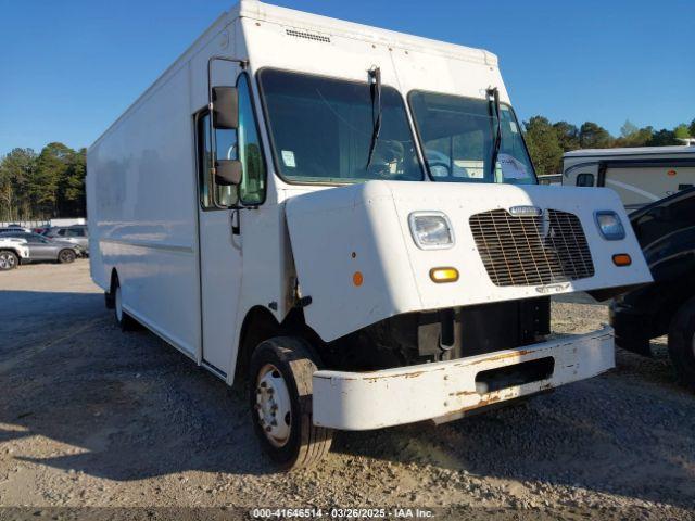  Salvage Freightliner Chassis