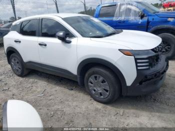  Salvage Nissan Kicks