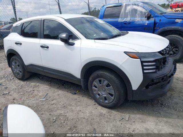  Salvage Nissan Kicks