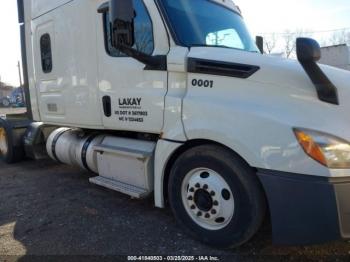  Salvage Freightliner New Cascadia 126
