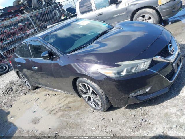  Salvage Nissan Maxima