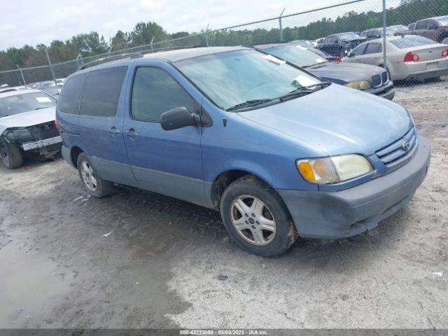  Salvage Toyota Sienna