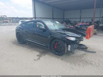  Salvage Lamborghini Urus