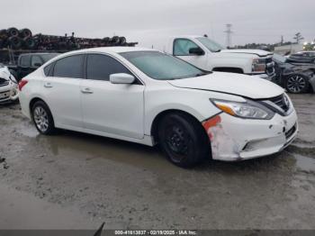 Salvage Nissan Altima