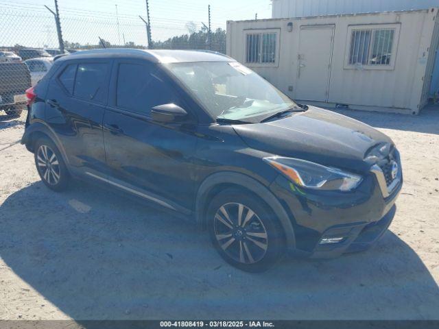  Salvage Nissan Kicks
