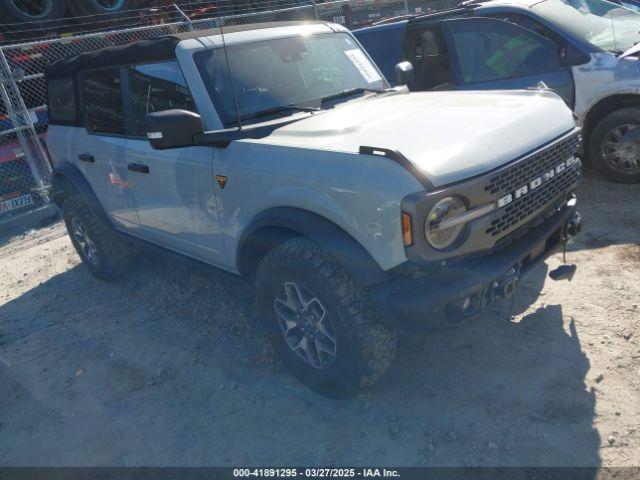  Salvage Ford Bronco