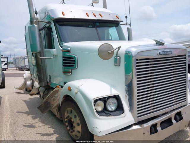  Salvage Freightliner 122sd