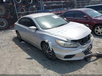  Salvage Nissan Altima
