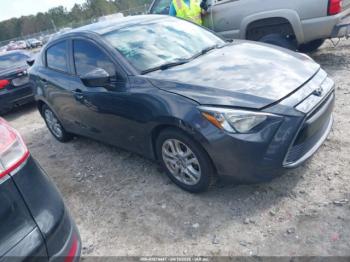  Salvage Toyota Yaris