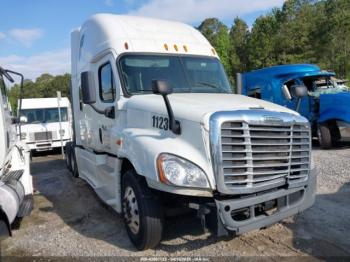  Salvage Freightliner Cascadia 125