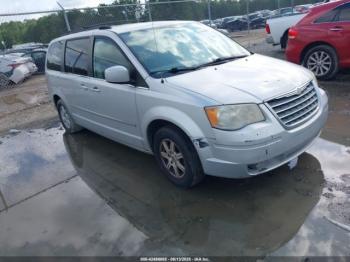  Salvage Chrysler Town & Country