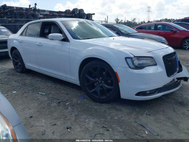  Salvage Chrysler 300