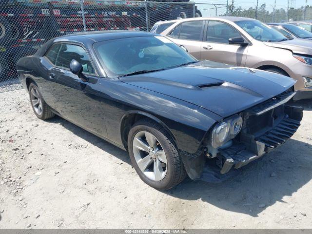  Salvage Dodge Challenger