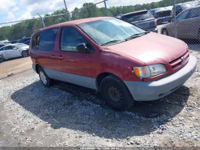  Salvage Toyota Sienna