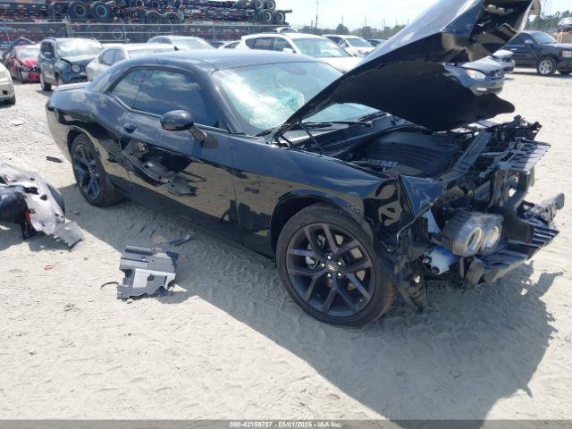  Salvage Dodge Challenger