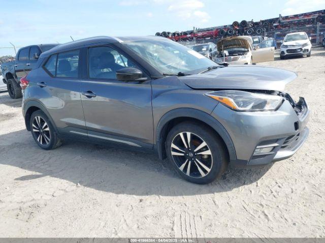  Salvage Nissan Kicks