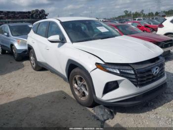  Salvage Hyundai TUCSON