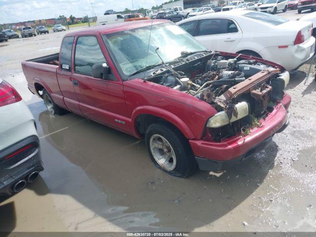  Salvage Chevrolet S-10