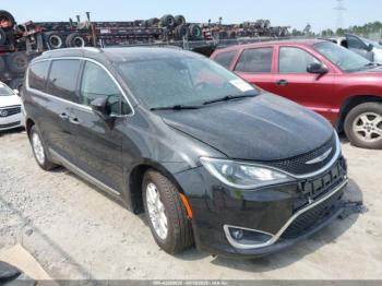  Salvage Chrysler Pacifica